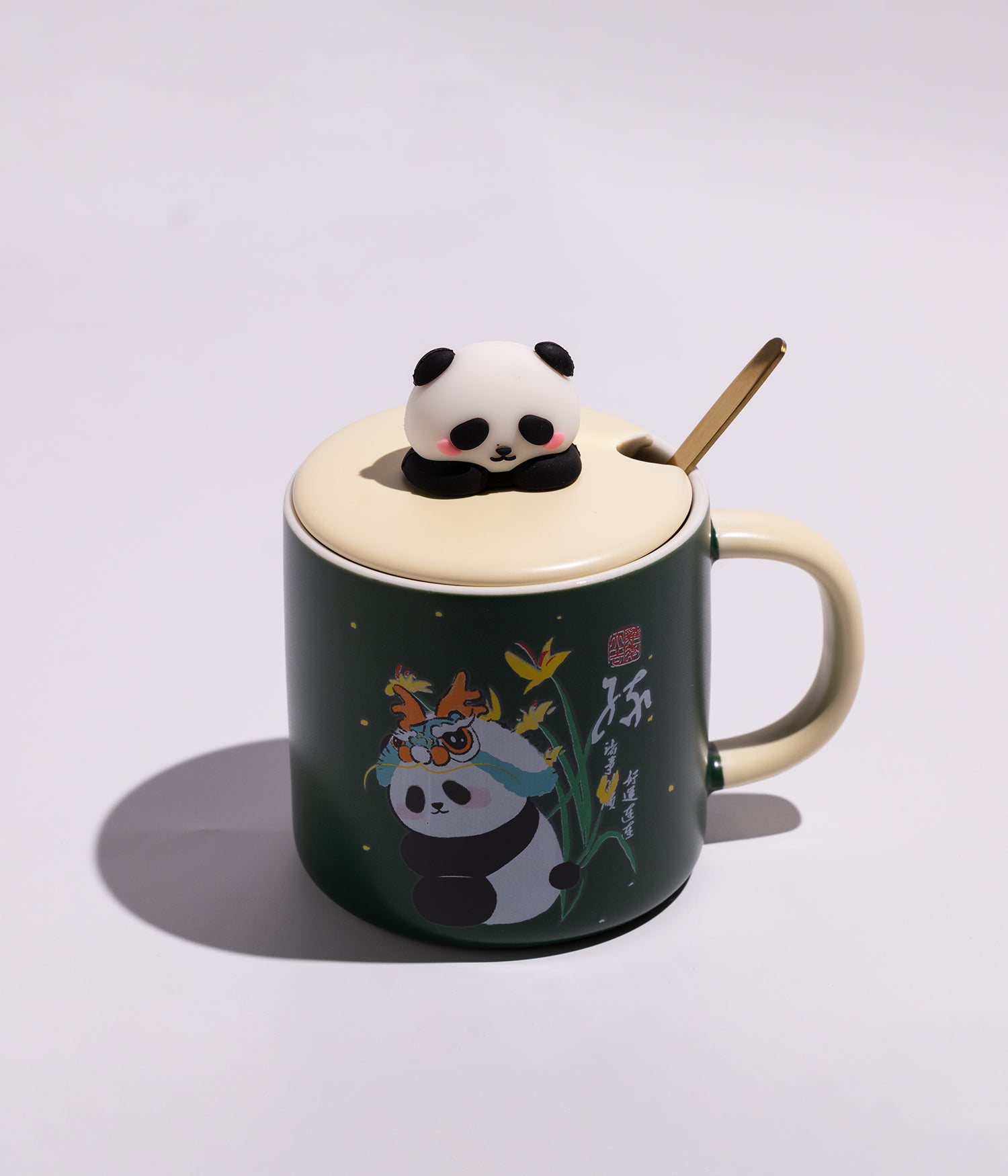 كوب سيراميك برسومات باندا في الغابة مع غطاء وملعقة