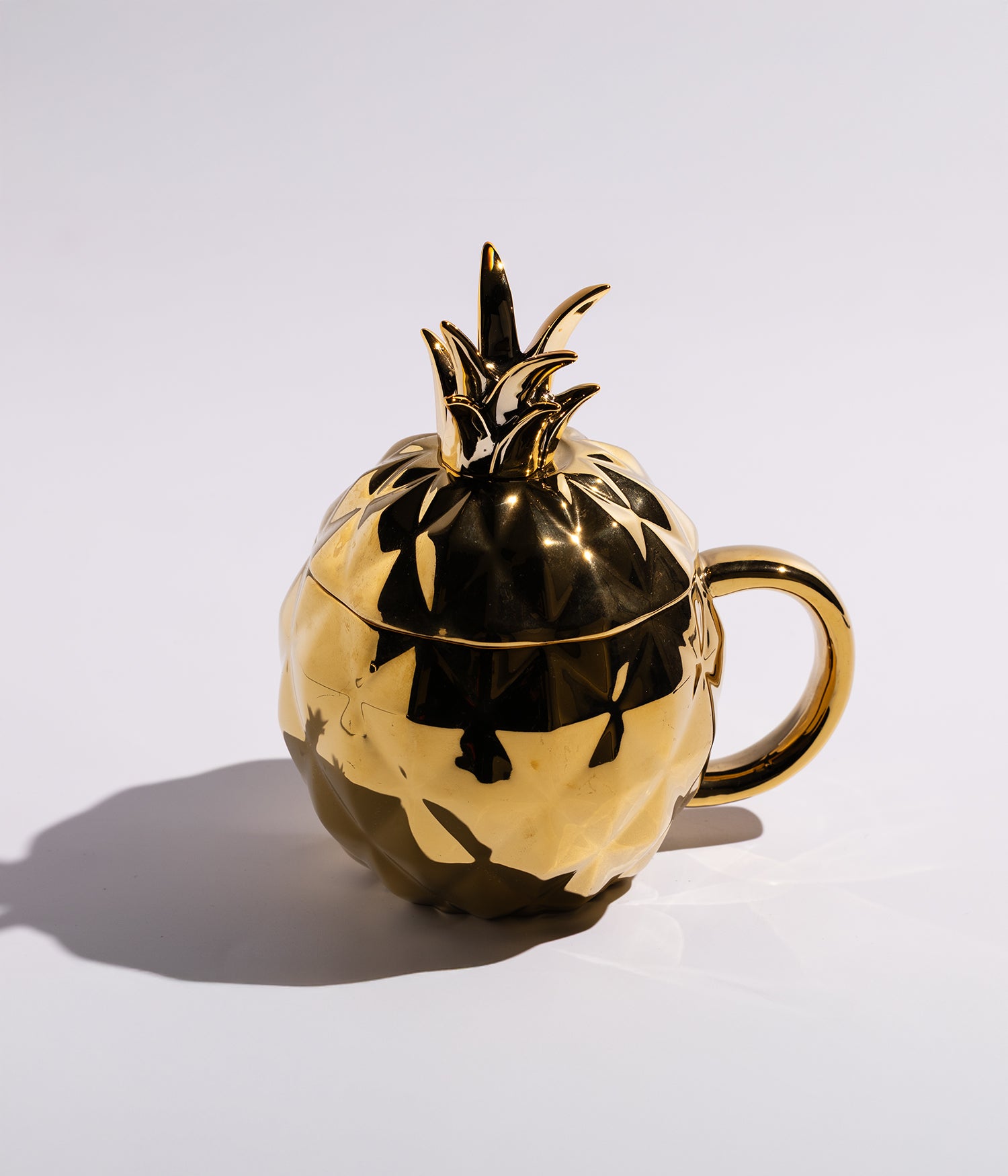كوب سيراميك على شكل أناناس مع غطاء لحفظ الحرارة