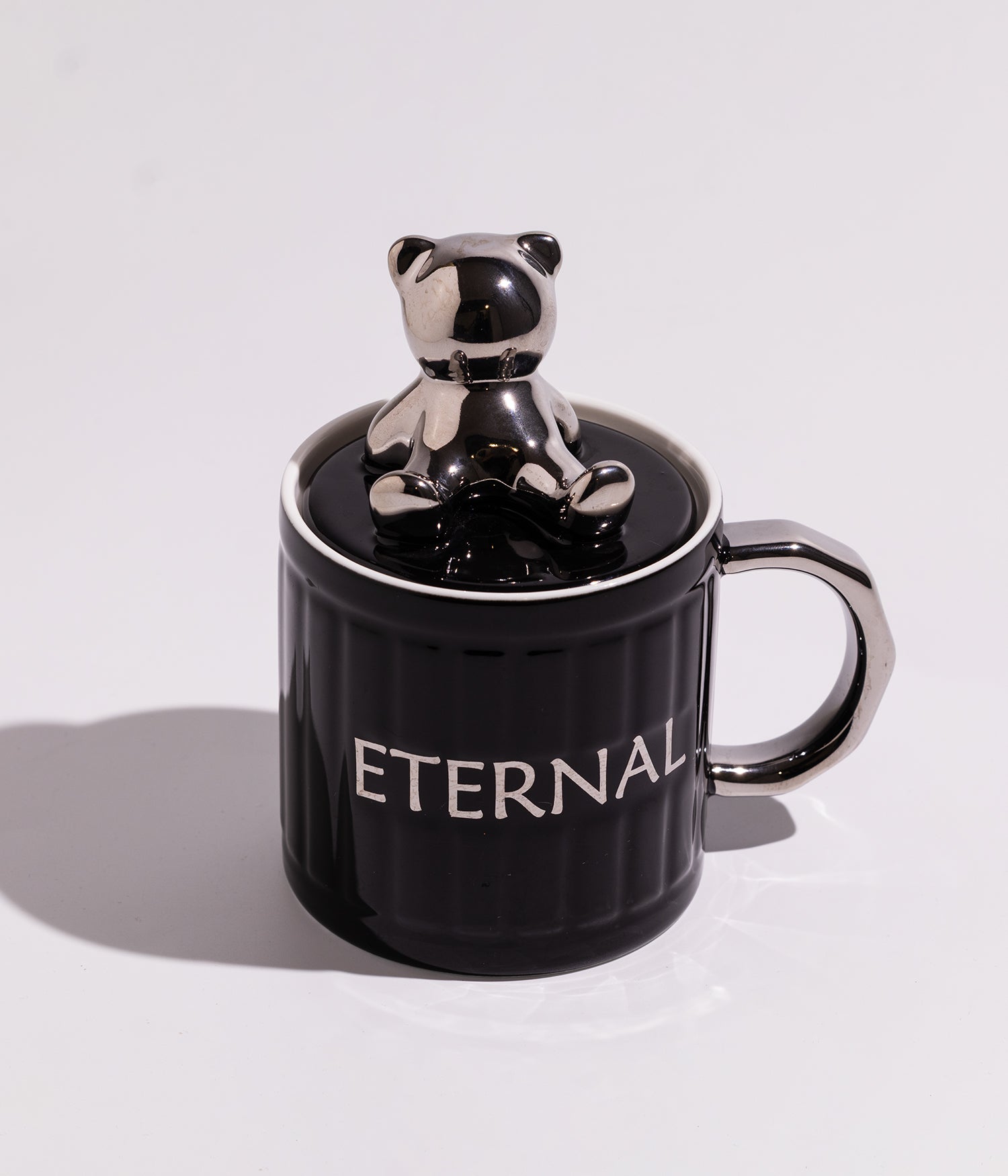 كوب قهوة سيراميك بمجسم دب ميتاليك على الغطاء