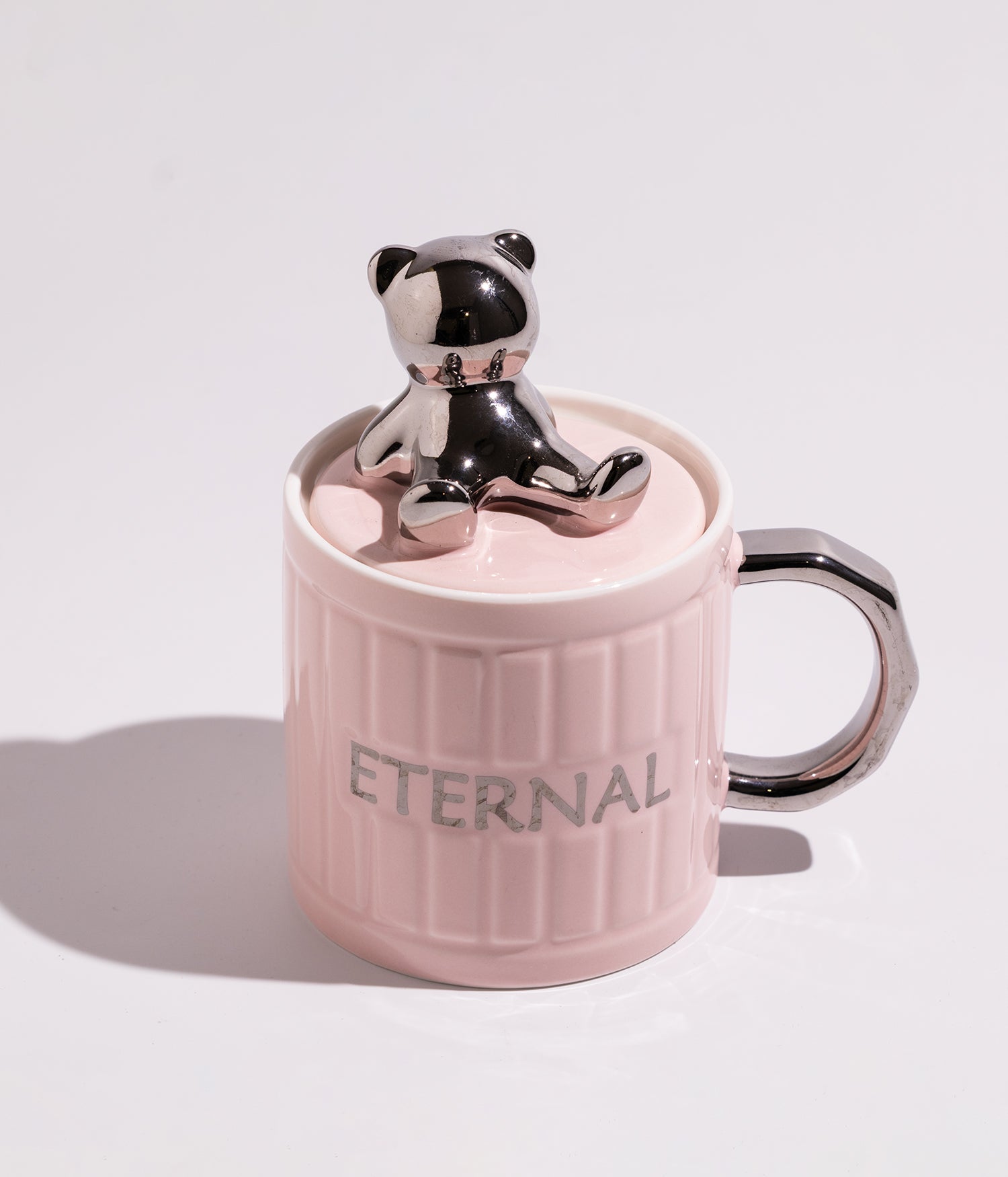 كوب قهوة سيراميك بمجسم دب ميتاليك على الغطاء