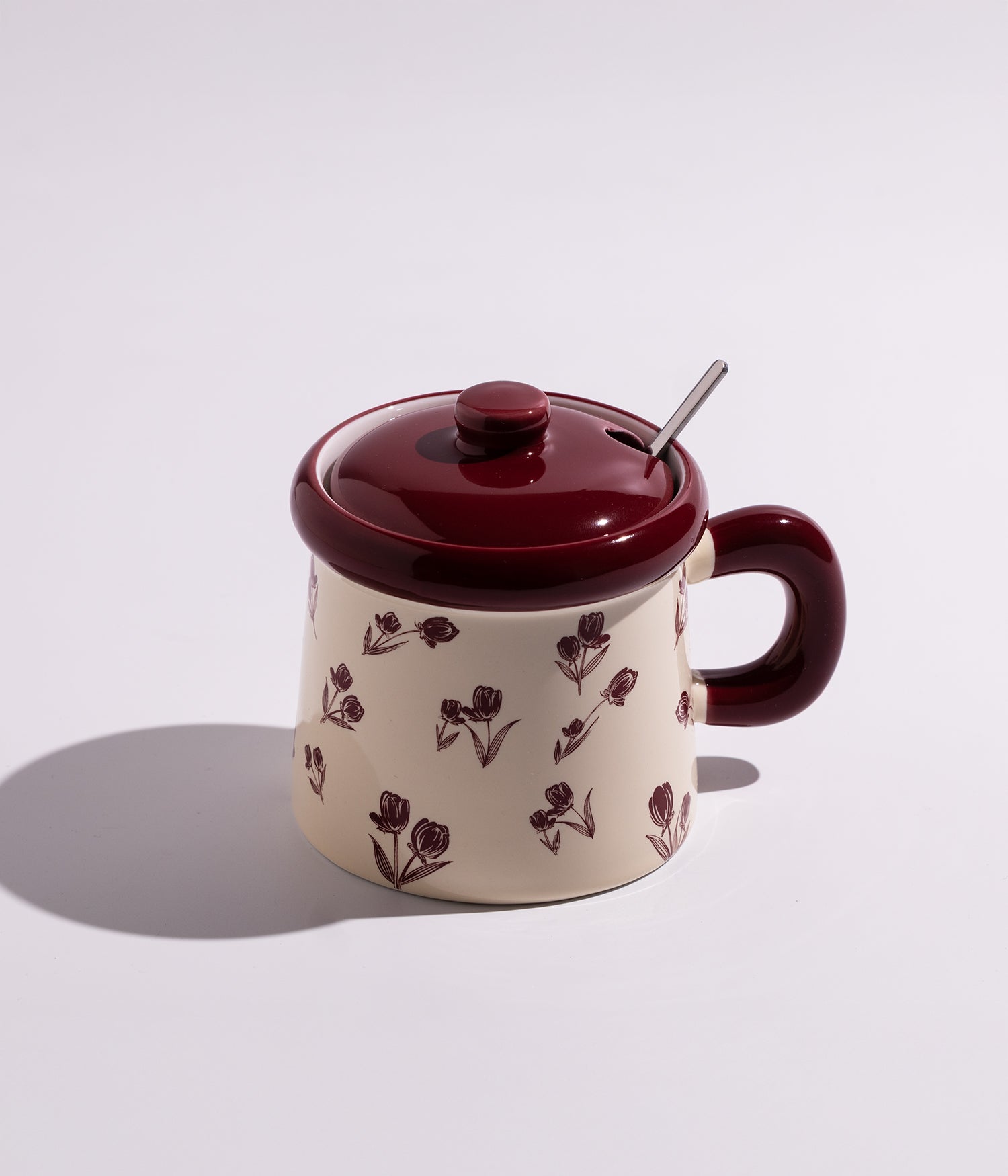 كوب قهوة سيراميك برسومات ورود متنوعة مع غطاء وملعقة