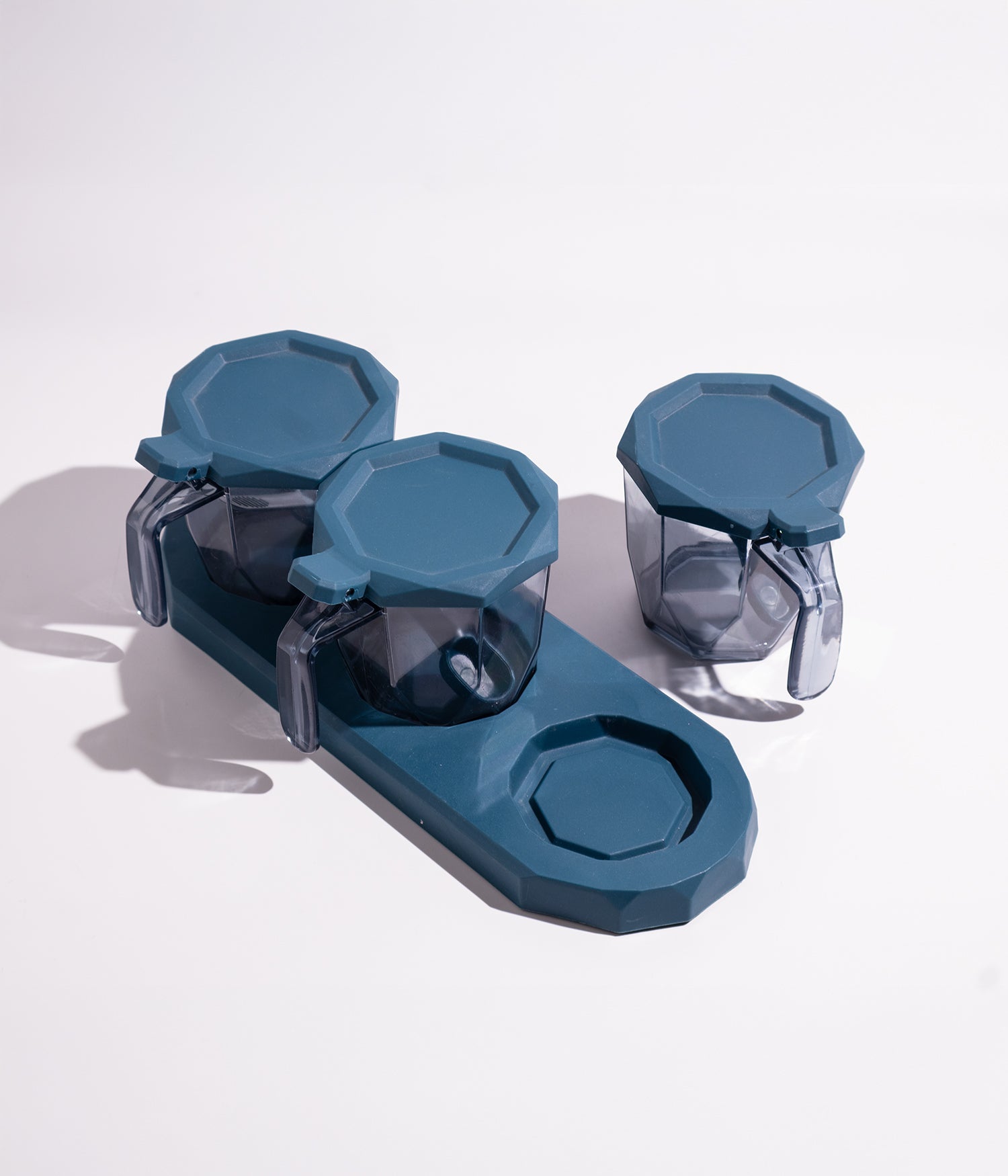 طقم علب بهارات بلاستيكية من 3 قطع-( 30*11.5*11 )