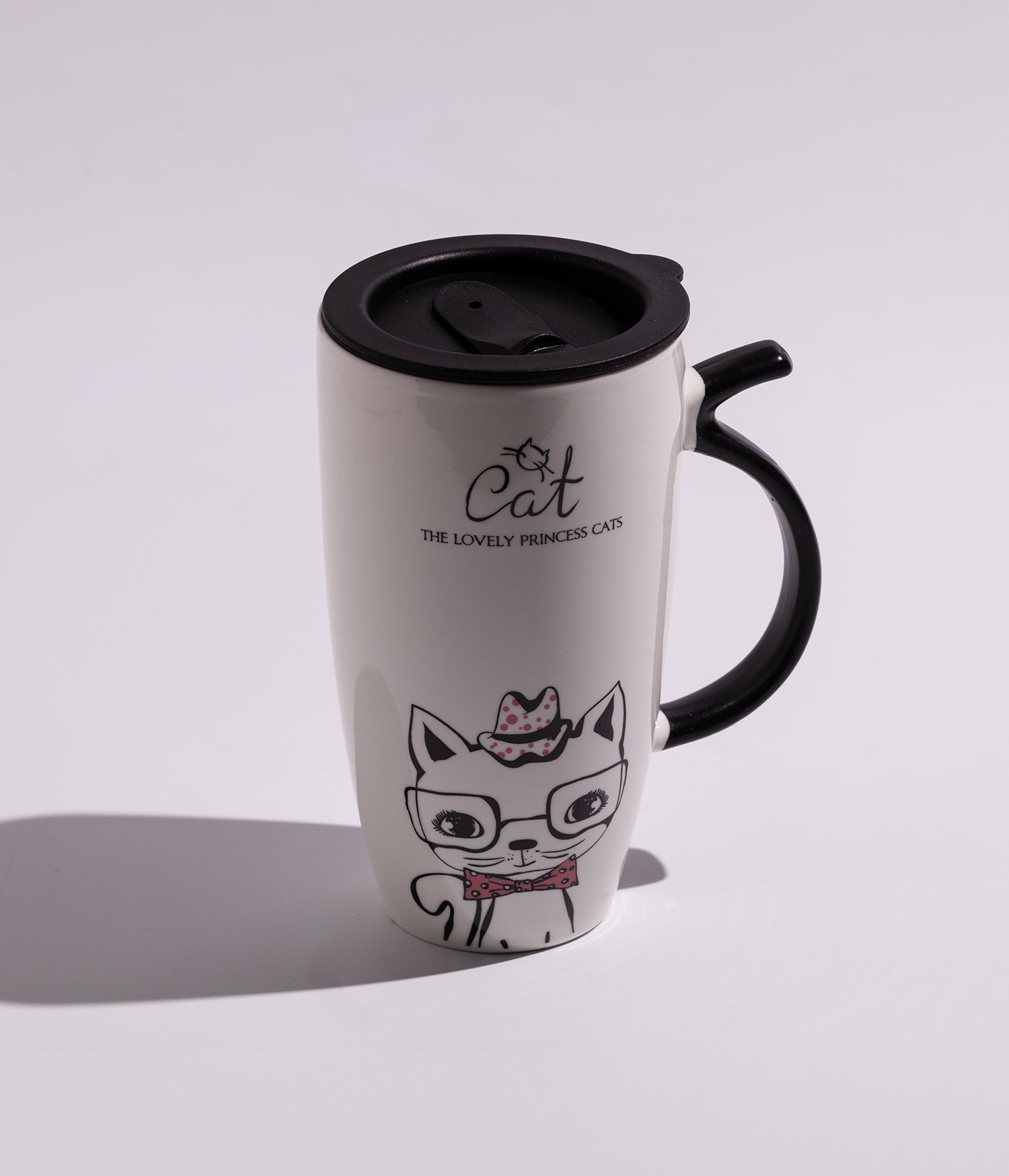 كوب سيراميك برسومات قطط وغطاء أسود لحفظ المشروبات
