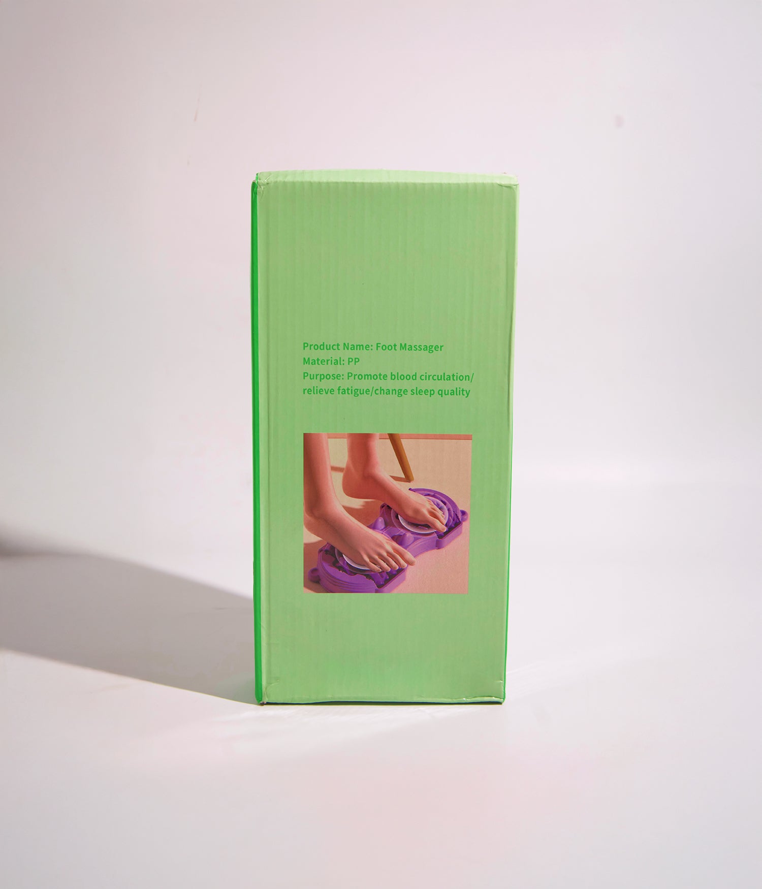 مدلك قدم بعجلات دوّارة لتخفيف الإرهاق وتحسين الدورة الدموية