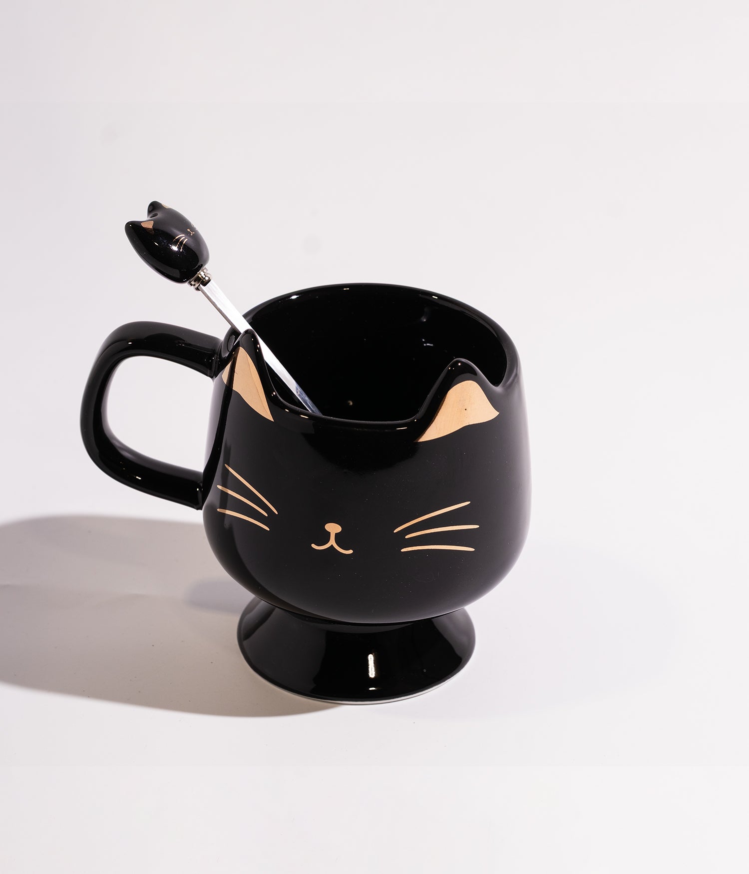 فنجان سيراميك بتصميم وجه قطة وأذنين باللون الذهبي مع ملعقة