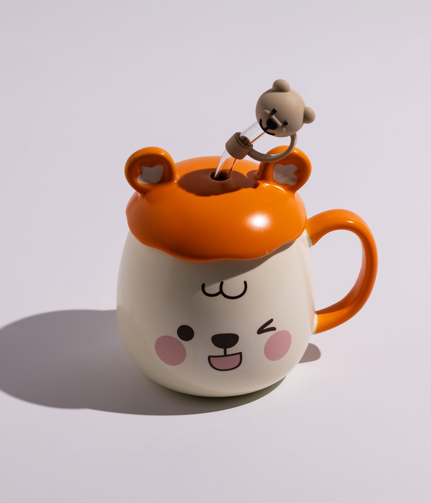 كوب سيراميك بتصميم وجه دب بغمزة لطيفة مع غطاء مزاز برأس دب