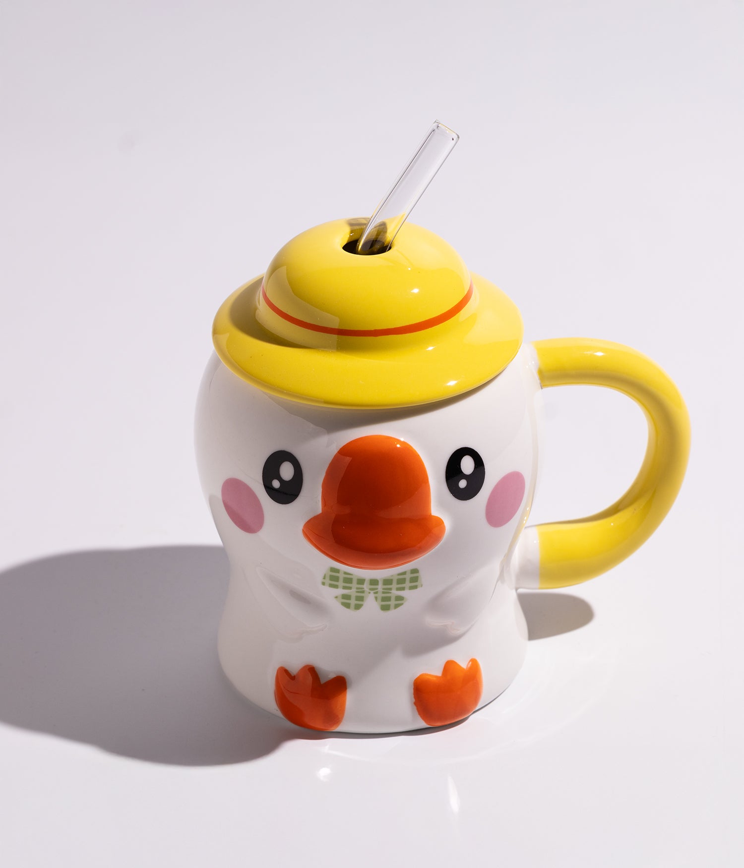 كوب سيراميك بتصميم بطوط لطيف بنظرة تأمل مع غطاء أصفر ومزاز