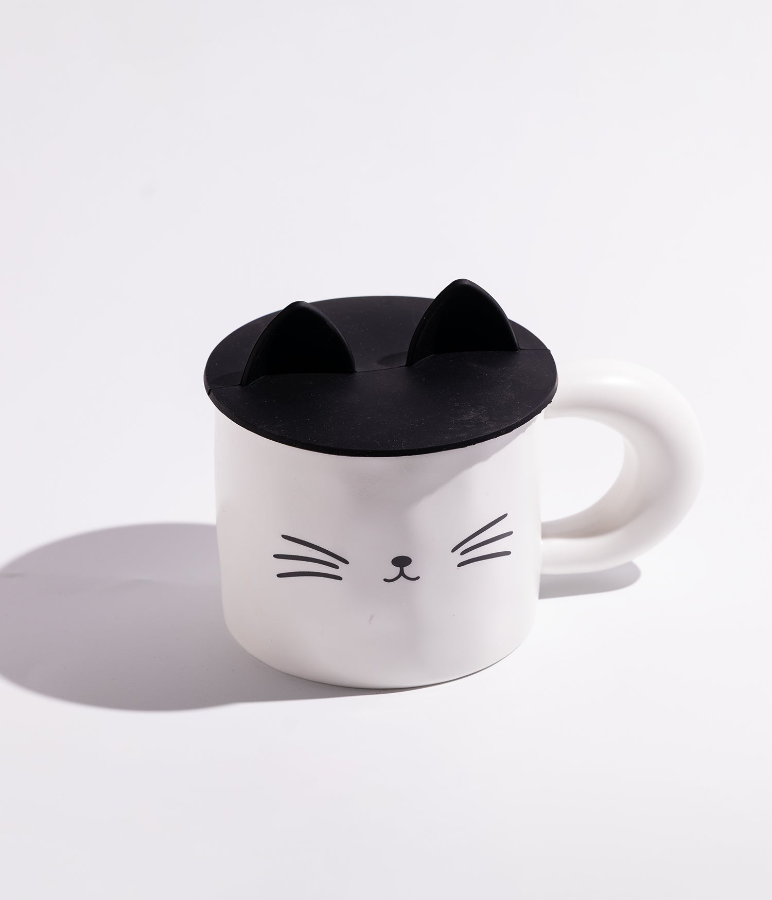 كوب سيراميك بتصميم وجه قطة مبتسمة مع غطاء بأذنين