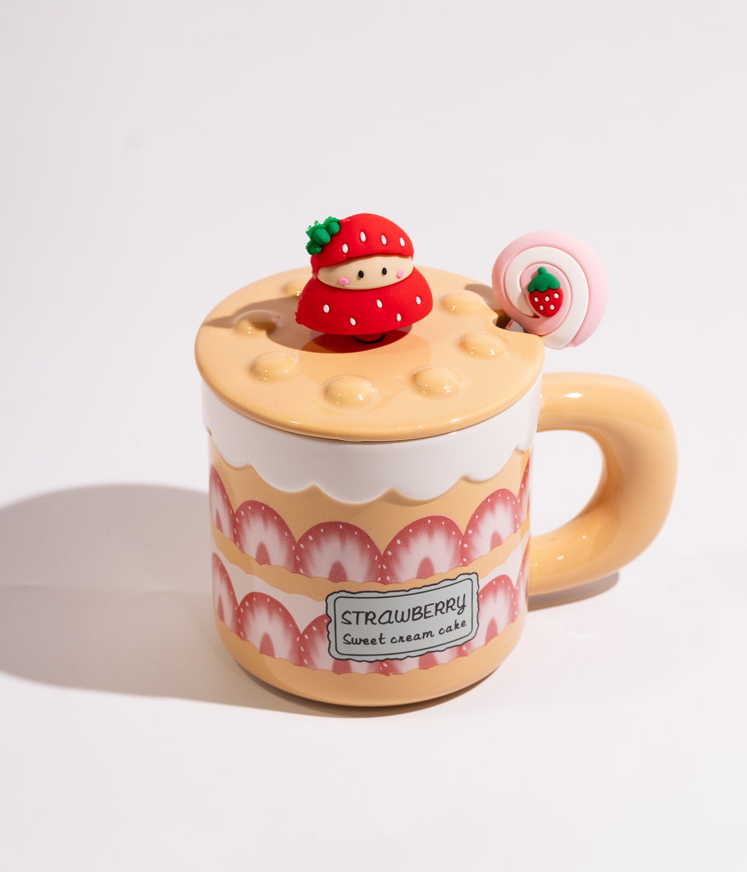 كوب سيراميك بتصميم كيك بالفراولة مع غطاء وملعقة