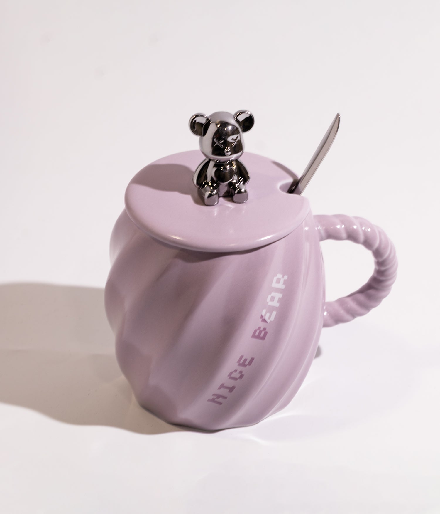 كوب قهوة سيراميك بتصميم مجسم دب ميتاليك على الغطاء مع ملعقة