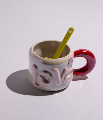 كوب قهوة سيراميك بعبارة LOVE  بالوان مبهجة مع ملعقة