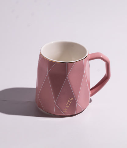 كوب سيراميك بتصميم هندسي مع غطاء وملعقة ذهبية