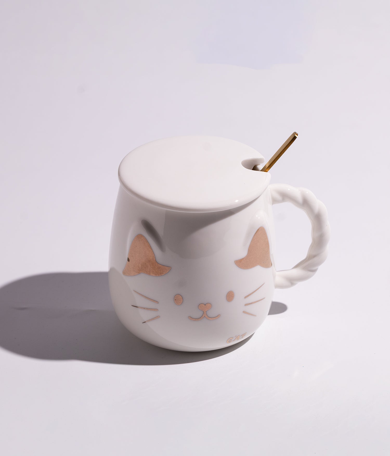 كوب سيراميك بتصميم وجه القطة الذهبي مع غطاء وملعقة