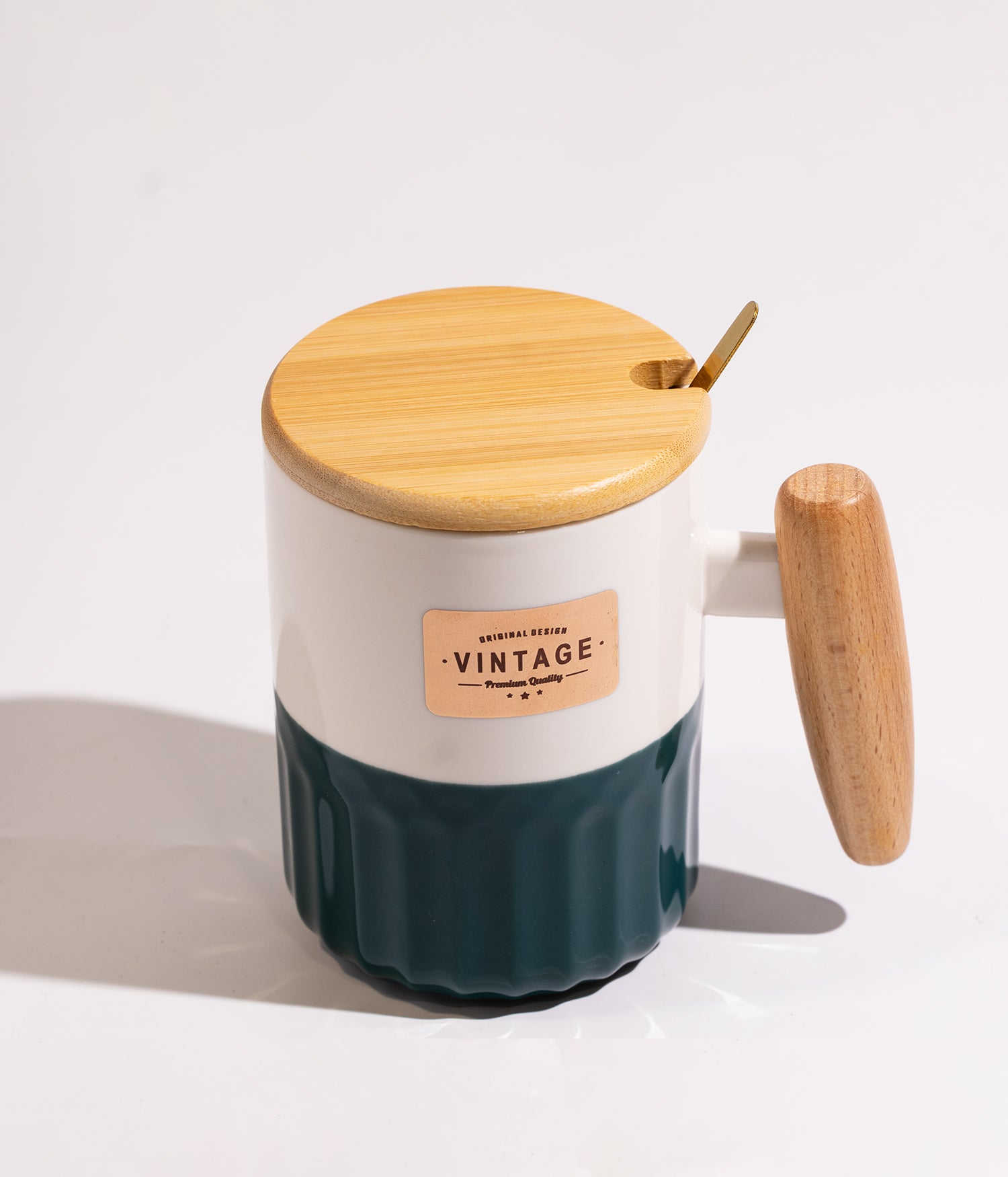 كوب قهوة سيراميك عملي وانيق بمقبض وغطاء خشبي مع وملعقة