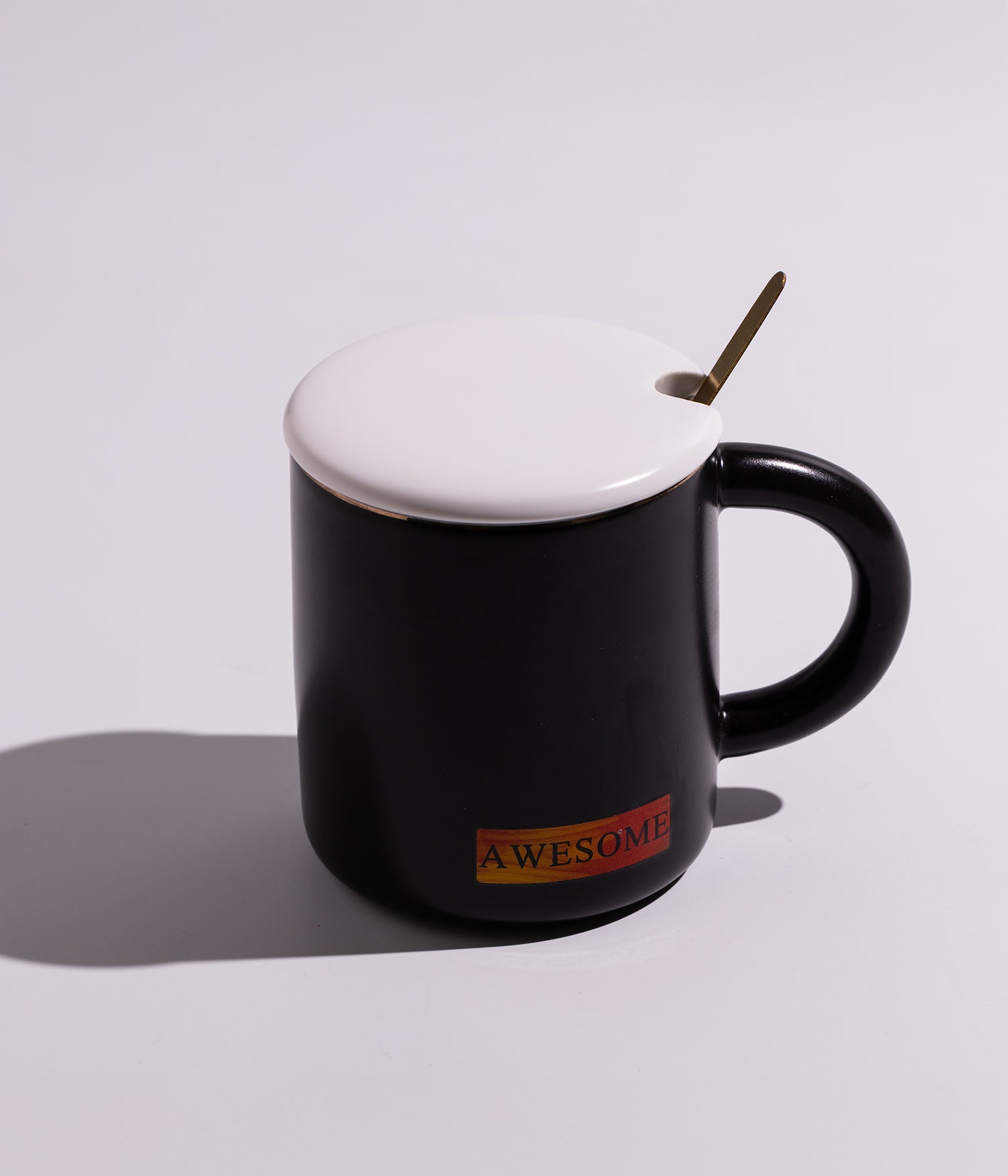 كوب سيراميك بتصميم كلمات تحفيزية مع غطاء وملعقة