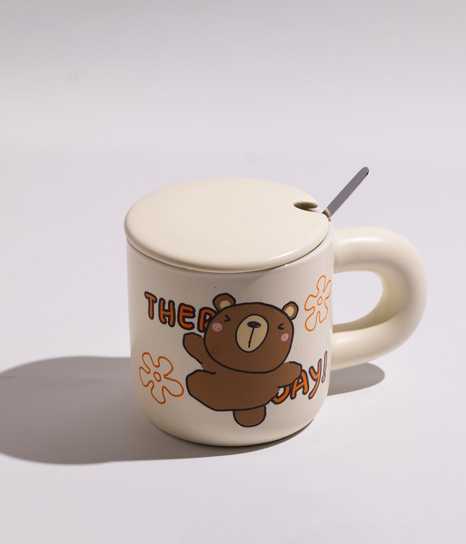 كوب سيراميك برسمة حيوانات الغابة مزوّد بغطاء وملعقة