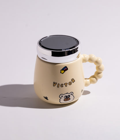 كوب سيراميك أصفر بتصميم الدب المرح مع غطاء محكم الاغلاق