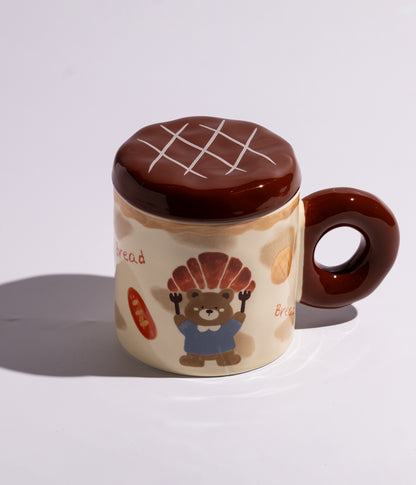 كوب سيراميك برسمة الدب الخباز مع غطاء بني لحفظ الحرارة