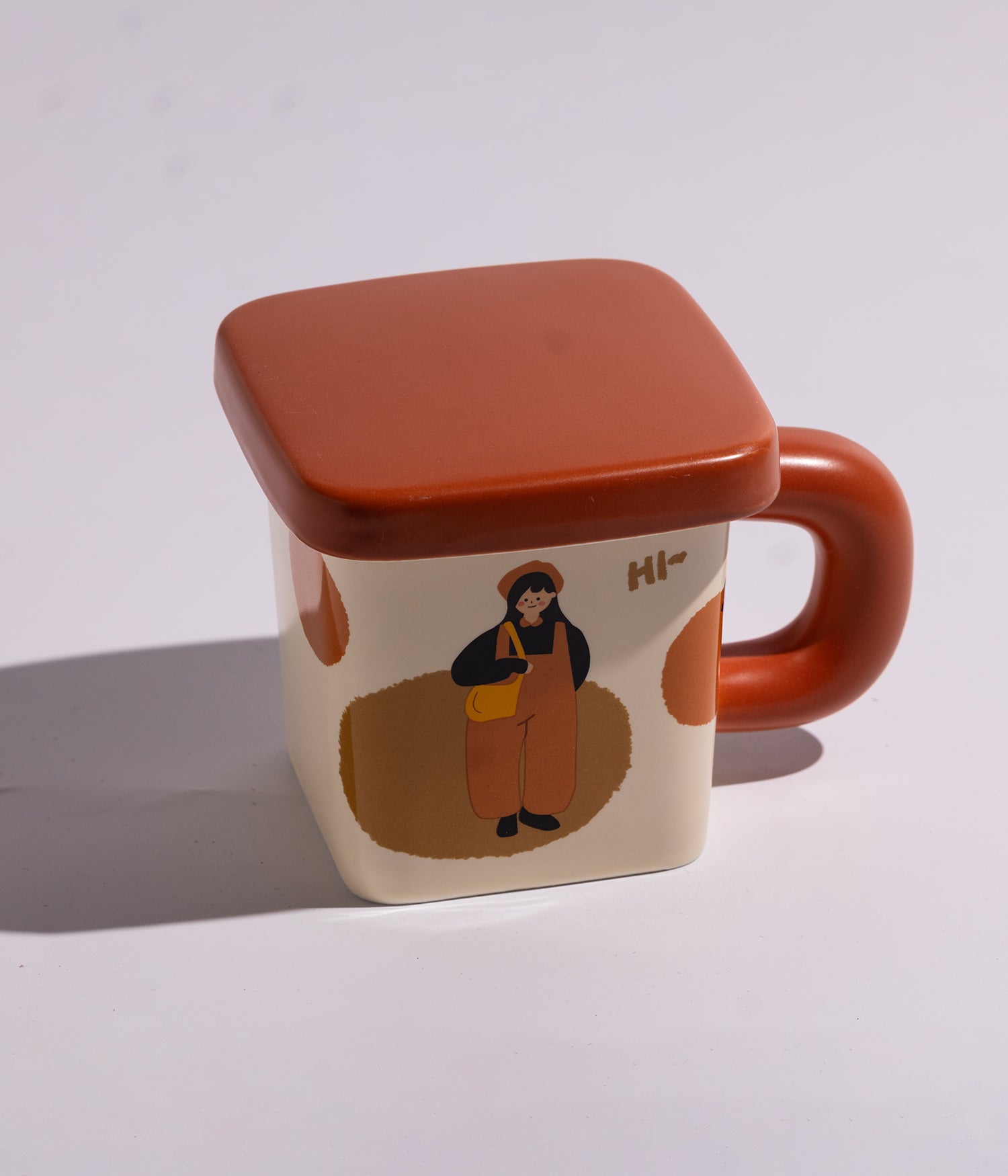 كوب سيراميك بتصميم شخصيات مرحة مع غطاء