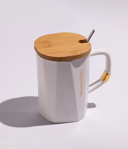 كوب قهوة سيراميك بتصميم خطوط مائلة مع غطاء خشبي وملعقة