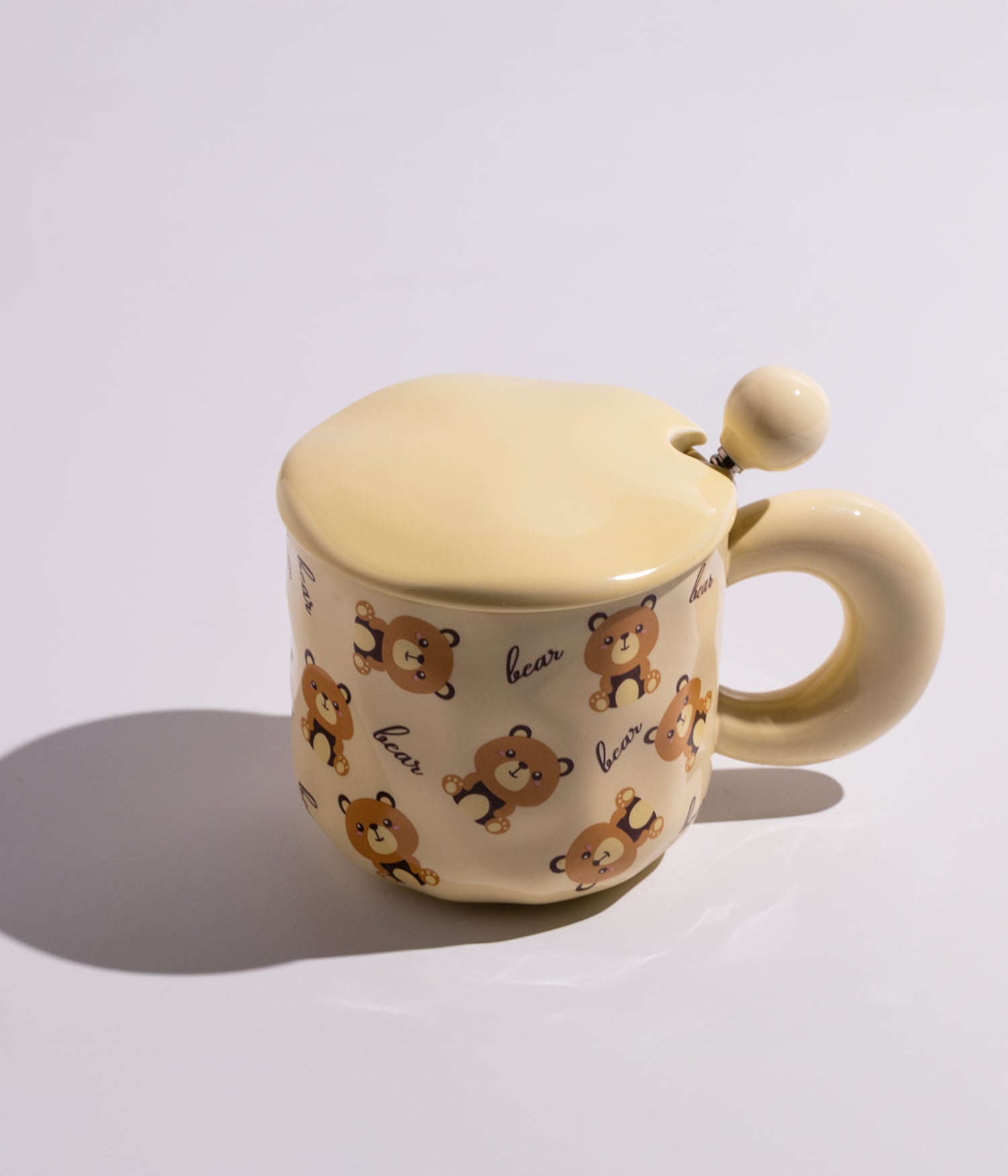 كوب سيراميك برسومات مختلفة مع غطاء وملعقة