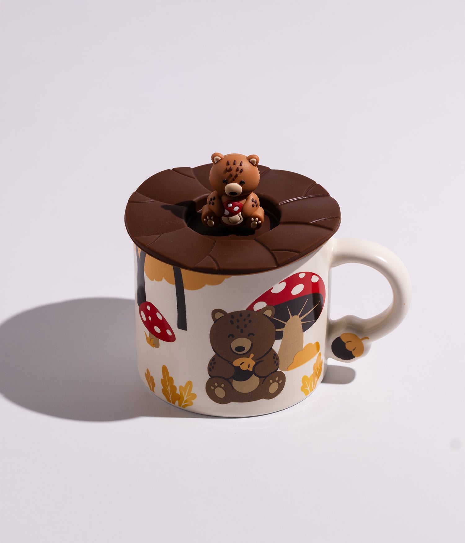 كوب سيراميك بتصميم دب في الغابة مع غطاء