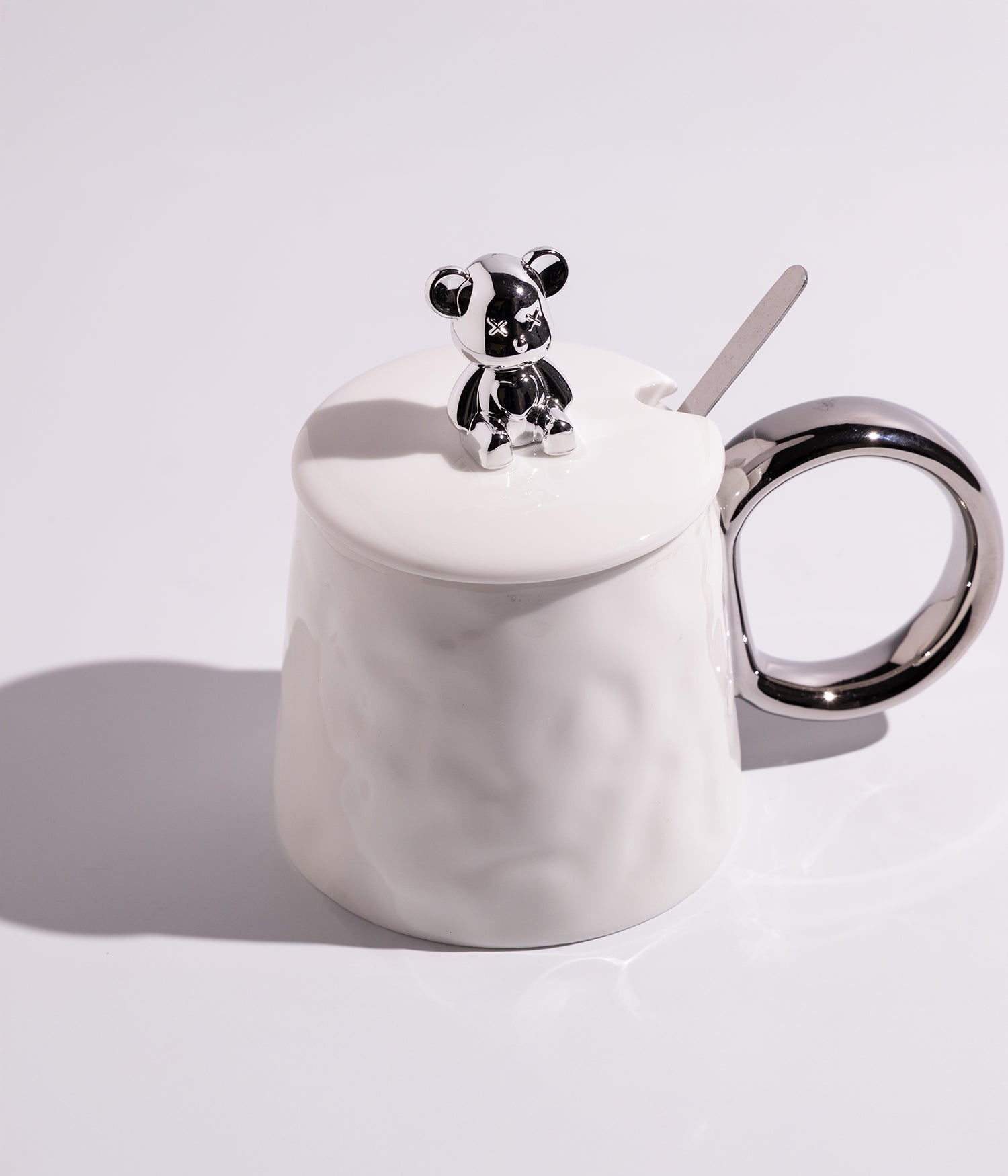 كوب سيراميك بمجسم دب ميتاليك على الغطاء مع ملعقة