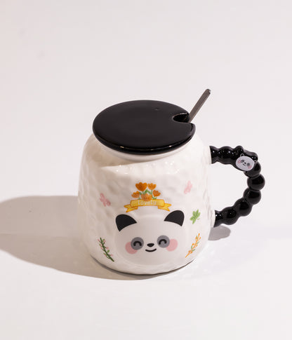 كوب سيراميك ابيض برسوم باندا مزوّد بغطاء اسود وملعقة