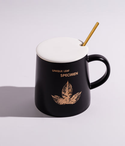 كوب سيراميك بتصميم ورق شجر باللون الذهبي مع غطاء وملعقة