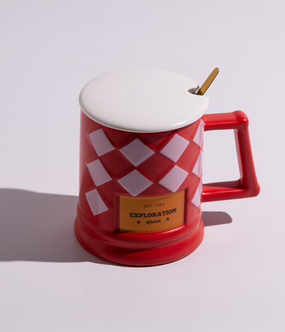 كوب سيراميك بتصميم مربعات هندسية مع غطاء وملعقة