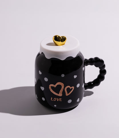 كوب سيراميك بتصميم قلوب مع غطاء محكم الاغلاق