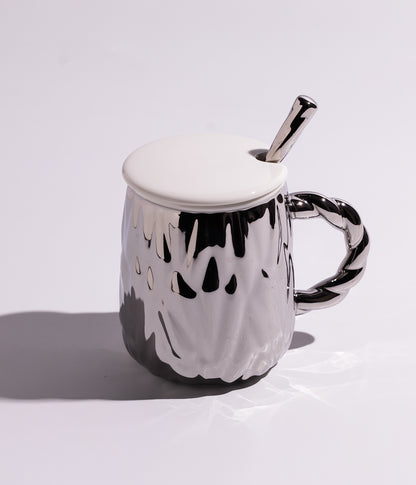 كوب سيراميك بتصميم فريد مع غطاء وملعقة