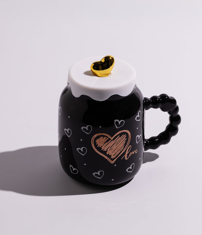 كوب سيراميك بتصميم قلوب مع غطاء محكم الاغلاق