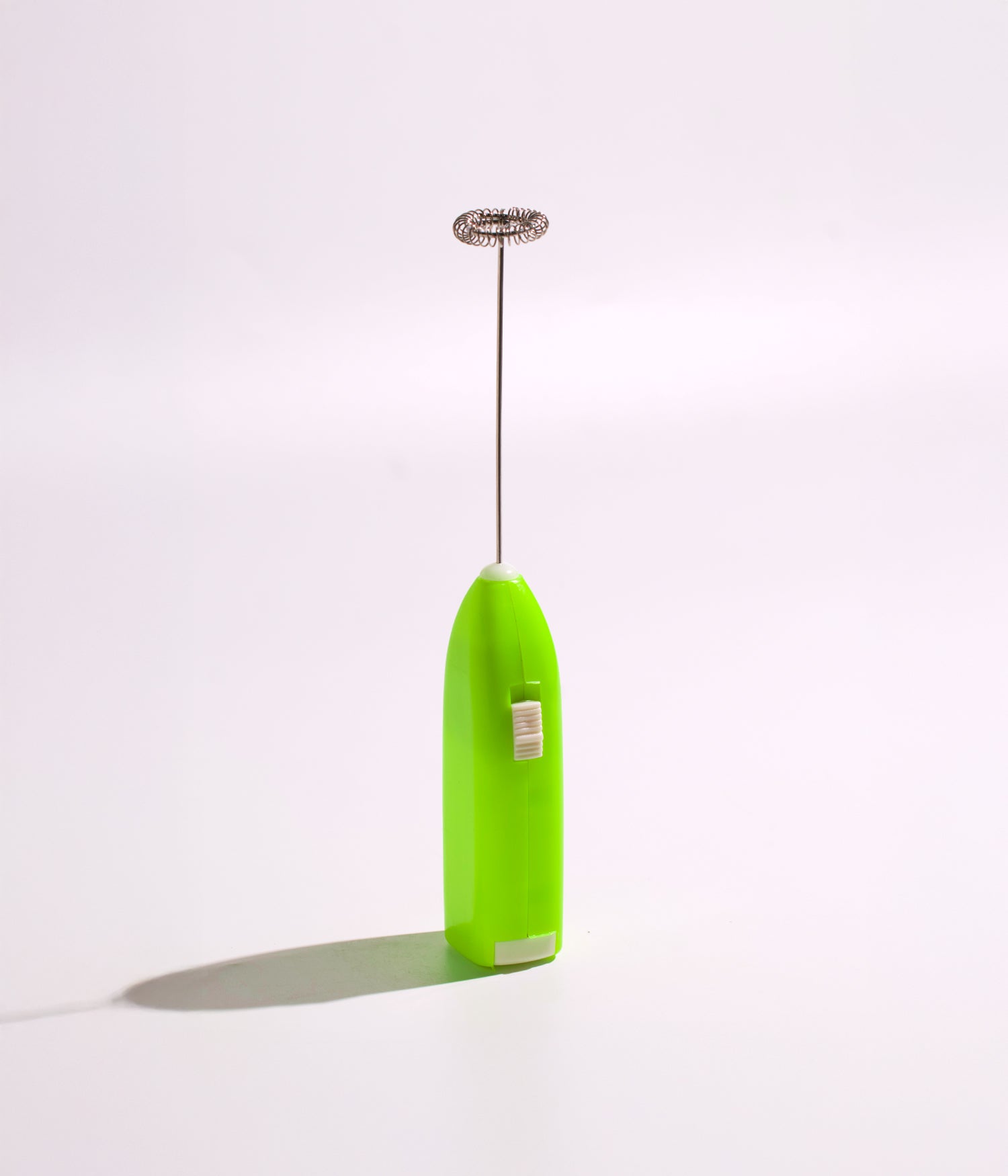 خلاط لرغوة القهوة والحليب بالبطارية