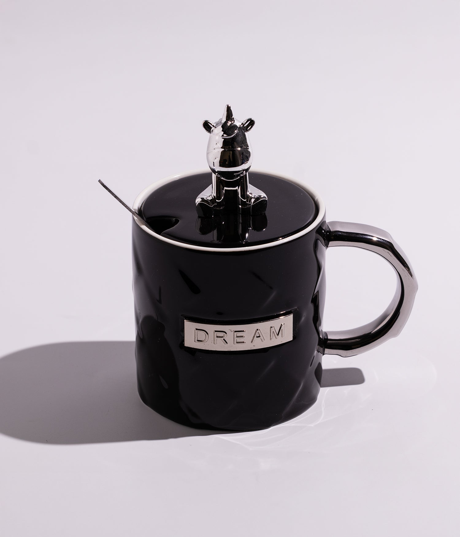 كوب سيراميك بتصميم دب ميتاليك على الغطاء مع ملعقة