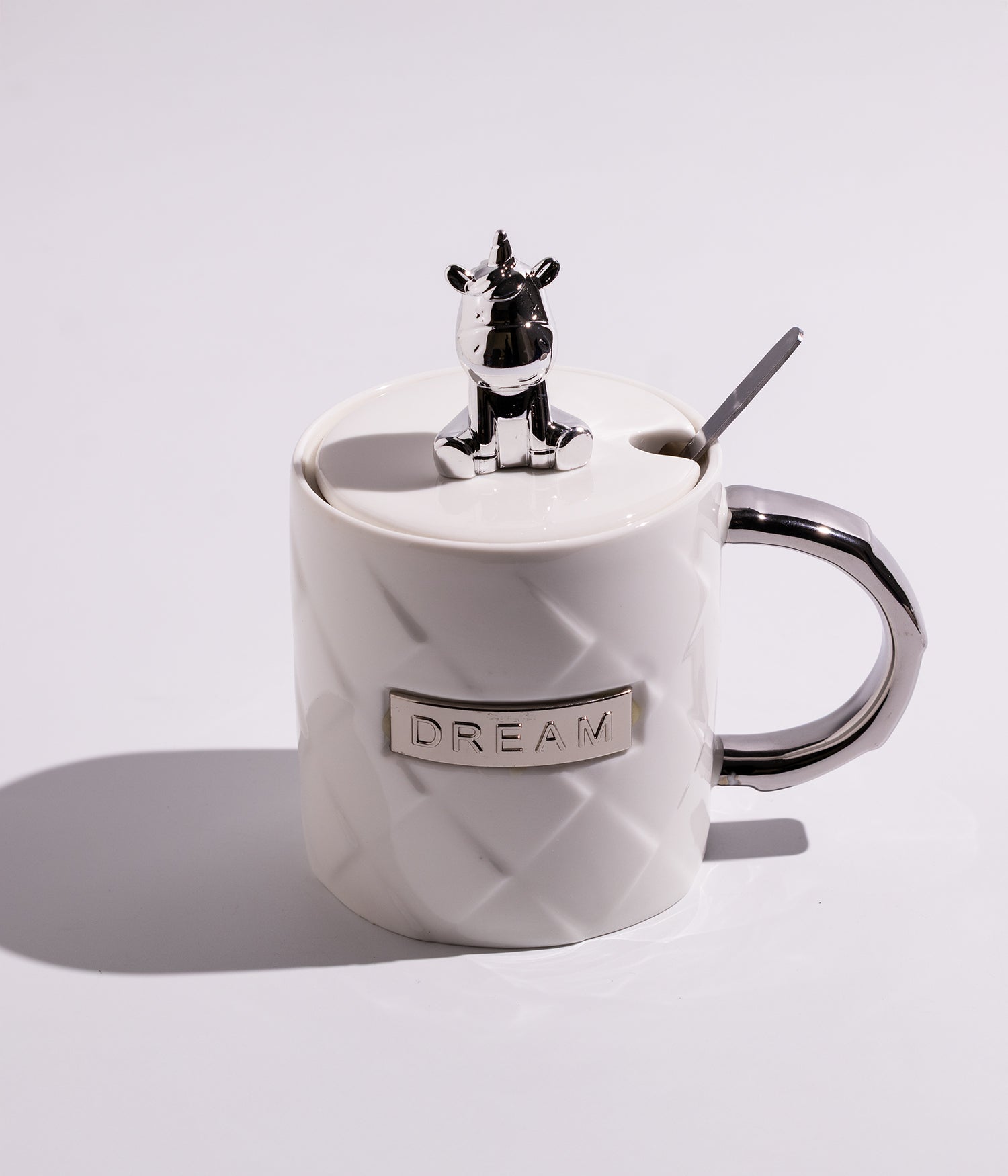 كوب سيراميك بتصميم دب ميتاليك على الغطاء مع ملعقة