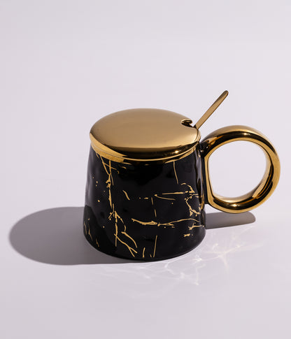 كوب سيراميك بتصميم خطوط ذهبية مع غطاء وملعقة