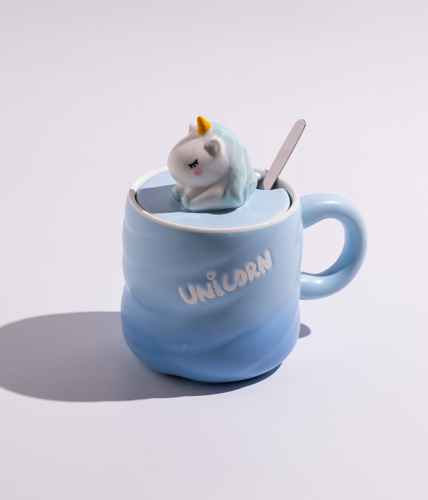 كوب قهوة سيراميك بتصميم مجسم يونيكورن على الغطاء مع ملعقة
