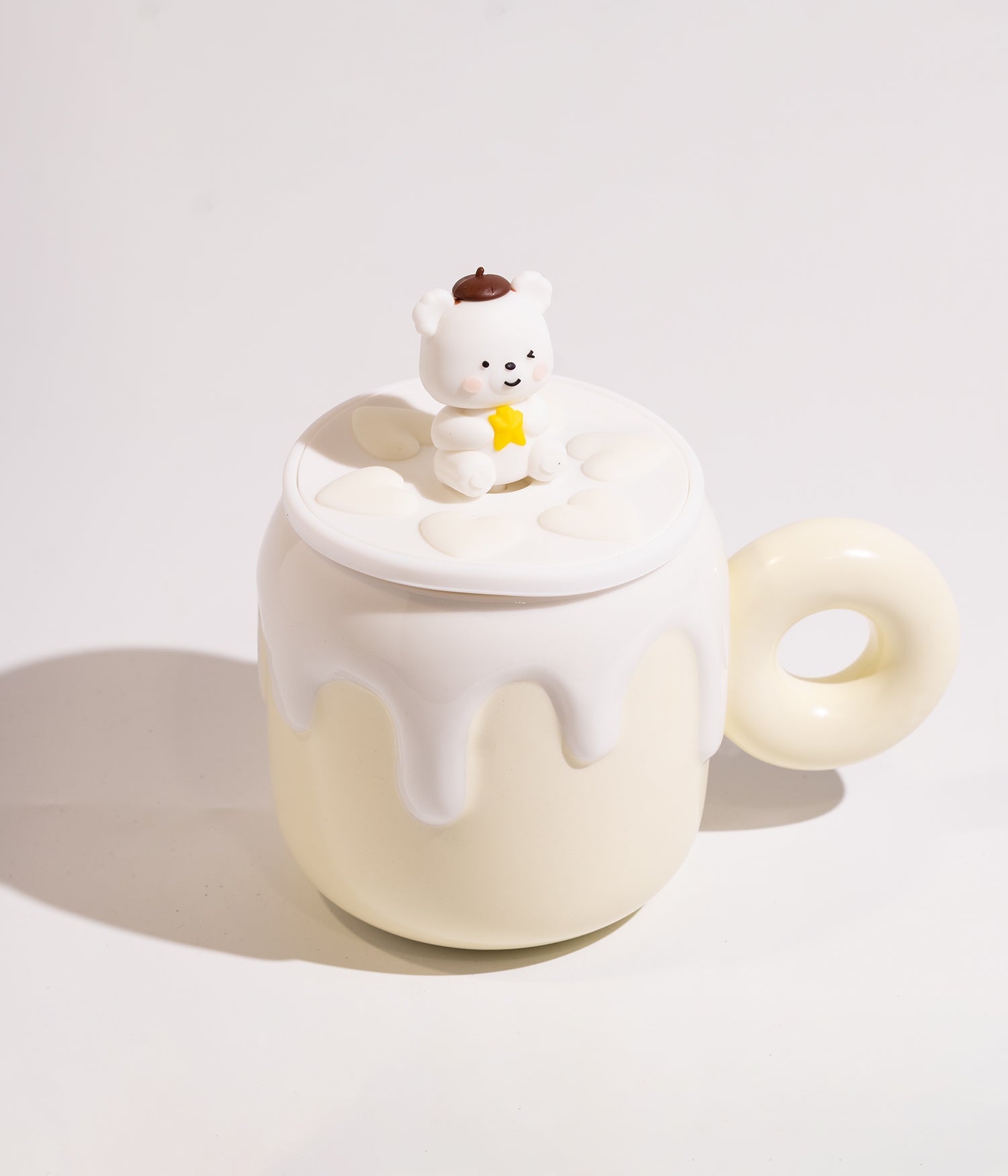 كوب سيراميك بتصميم قالب الكيك والدب على الغطاء