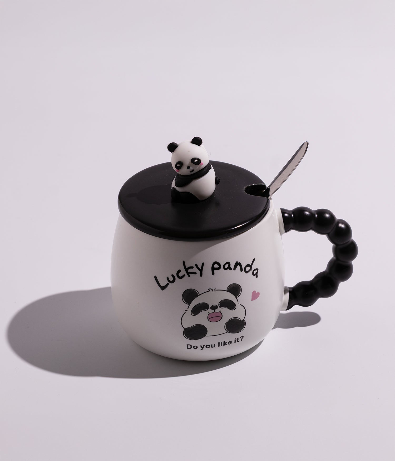كوب سيراميك بتصميم باندا مع غطاء أسود وملعقة