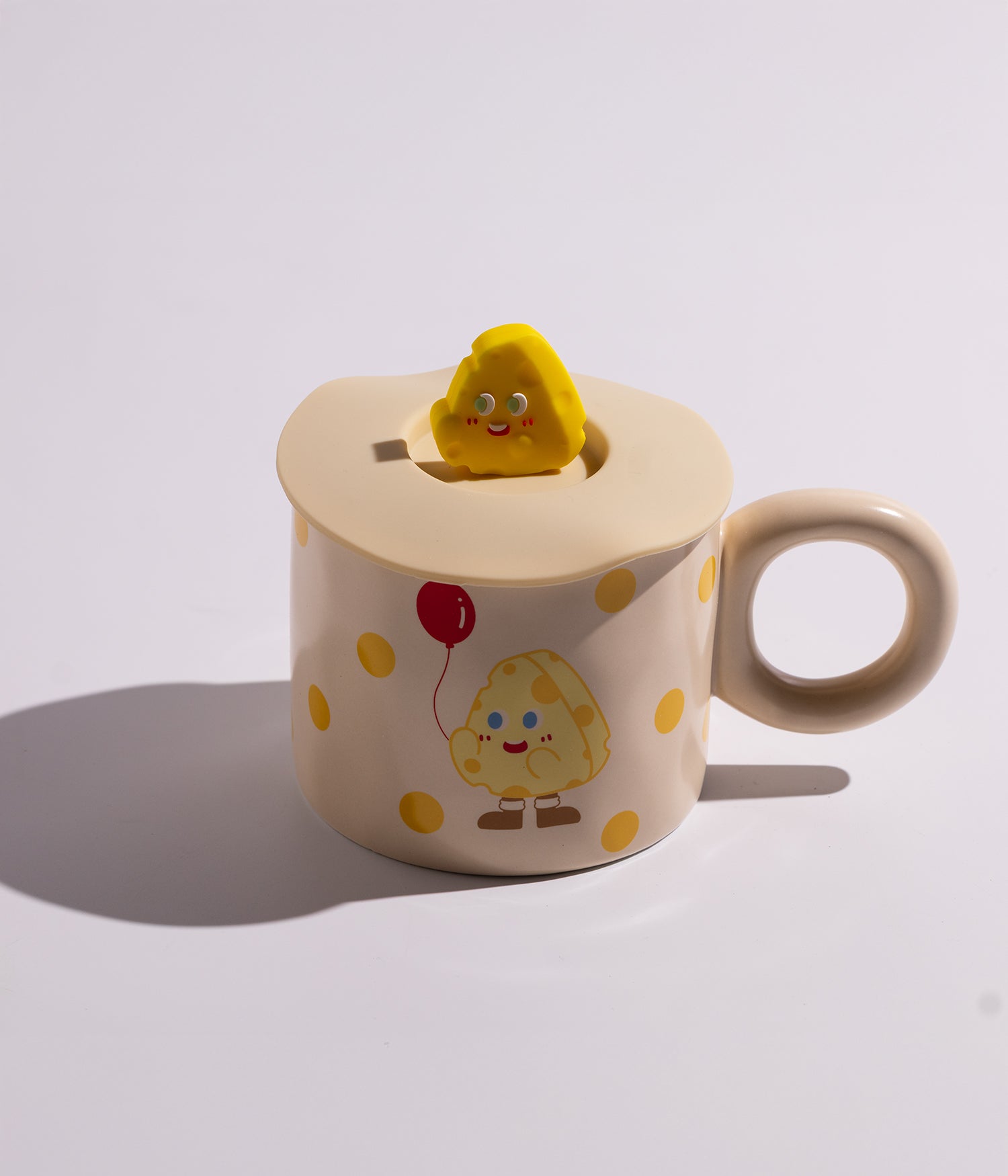 كوب سيراميك بتصميم مرح مع غطاء