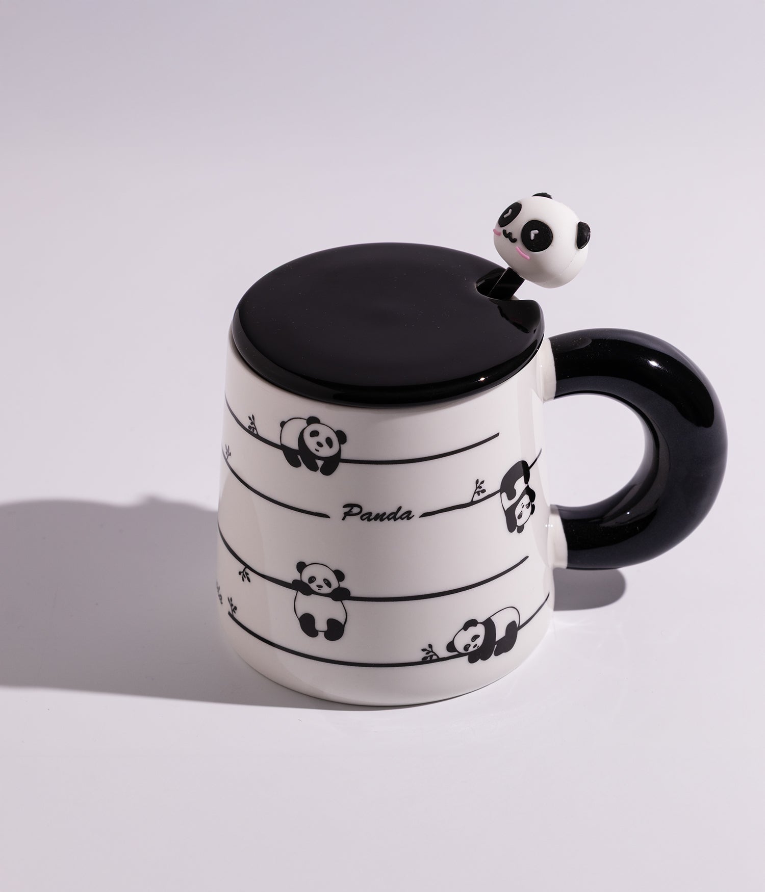 كوب قهوة سيراميك برسومات باندا مرح مع غطاء وملعقة