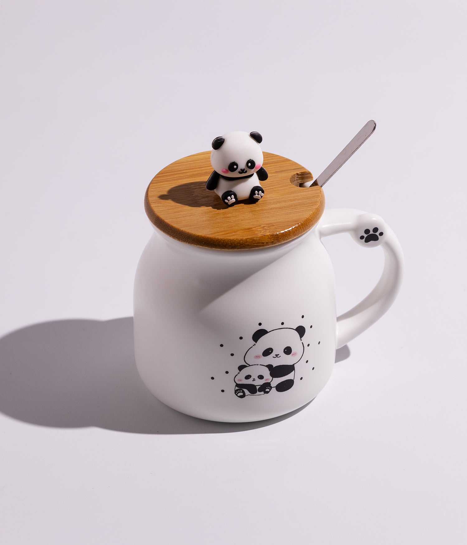 كوب سيراميك بتصميم مجسم باندا على الغطاء ملعقة