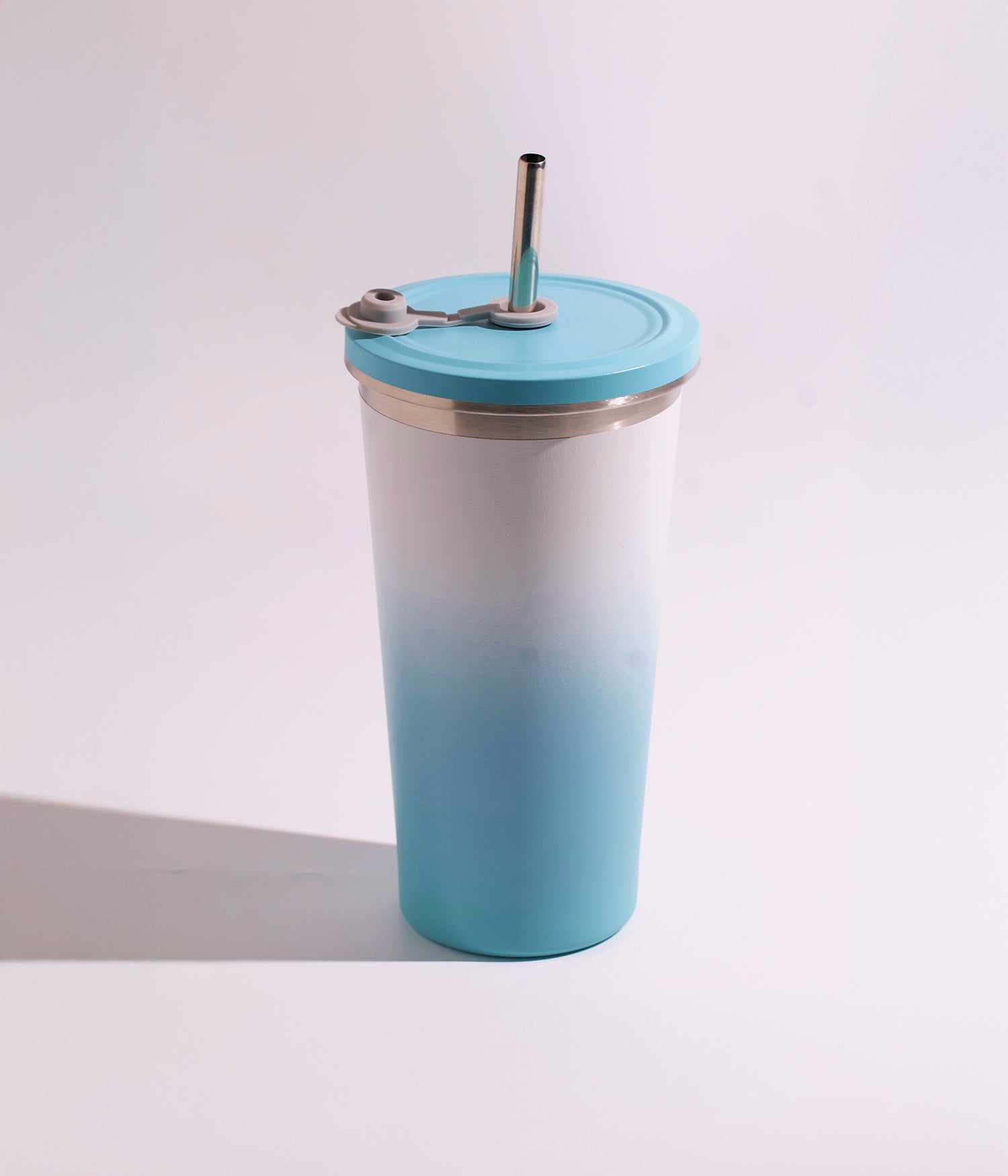 كوب حراري ستانلس ستيل متدرج بلون أزرق مع غطاء ومزاز