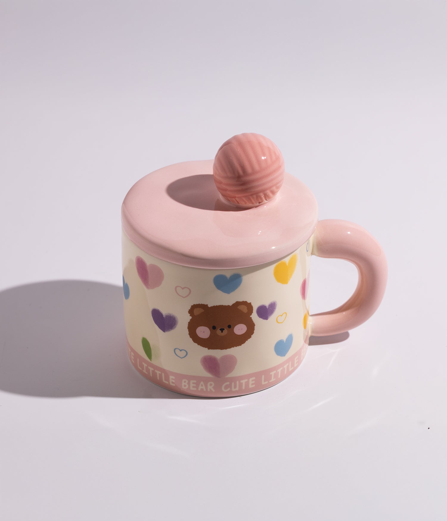 كوب قهوة سيراميك بتصميم مرح مع غطاء لحفظ المشروب