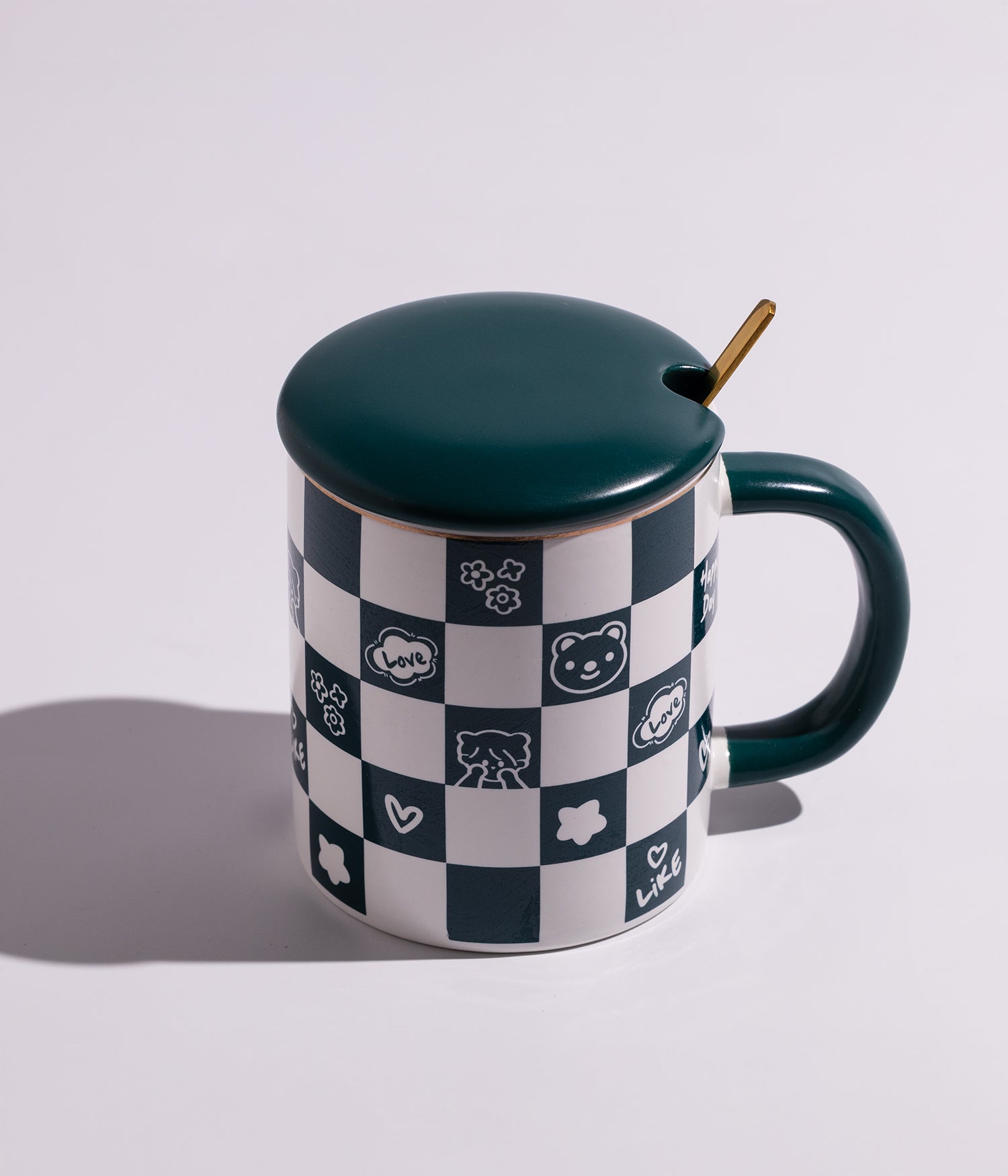 كوب قهوة سيراميك بتصميم مربعات مع غطاء وملعقة