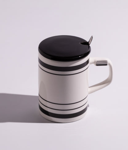 كوب سيراميك بتصميم خطوط ونقاط هندسية مع ملعقة وغطاء لحفظ الحرارة