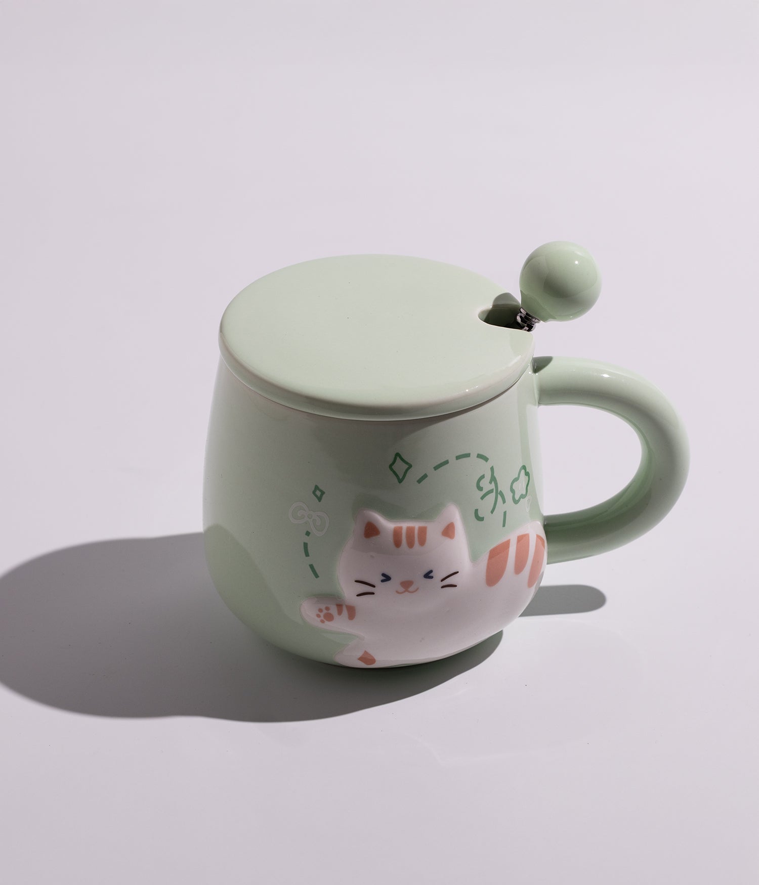 كوب سيراميك برسمة قطة مرحة مع غطاء وملعقة