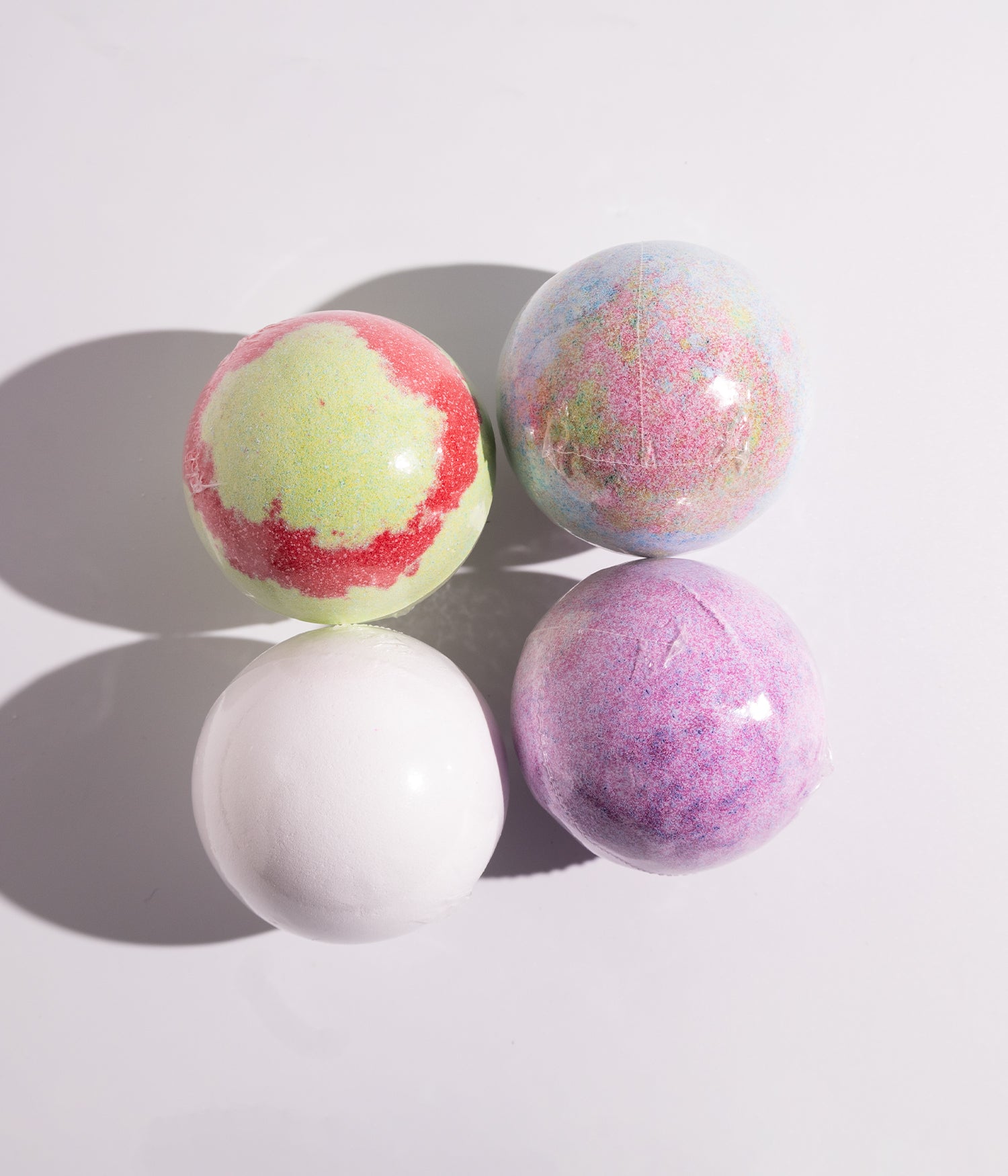 كرات فوّارة مع زيوت عطرية وزبدة مرطبة للجسم الاستحمام وللاسترخاء 4*100 جرام