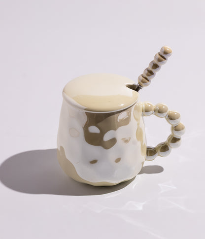 كوب سيراميك بتصميم مقبض فريد مع غطاء وملعقة